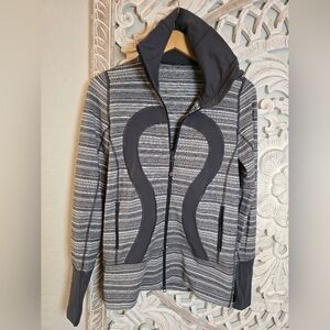 Lululemon Women's In Stride Scuba Jacket With Logo Size 6